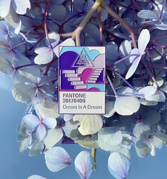 Pantone: Dream In a Dream - Fox & Koi