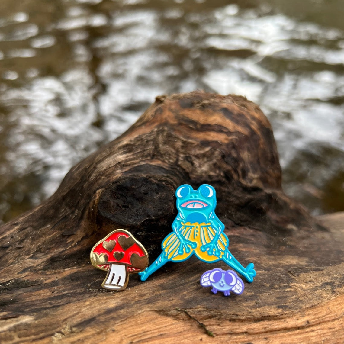 Poy The Frog + Howie The Housefly